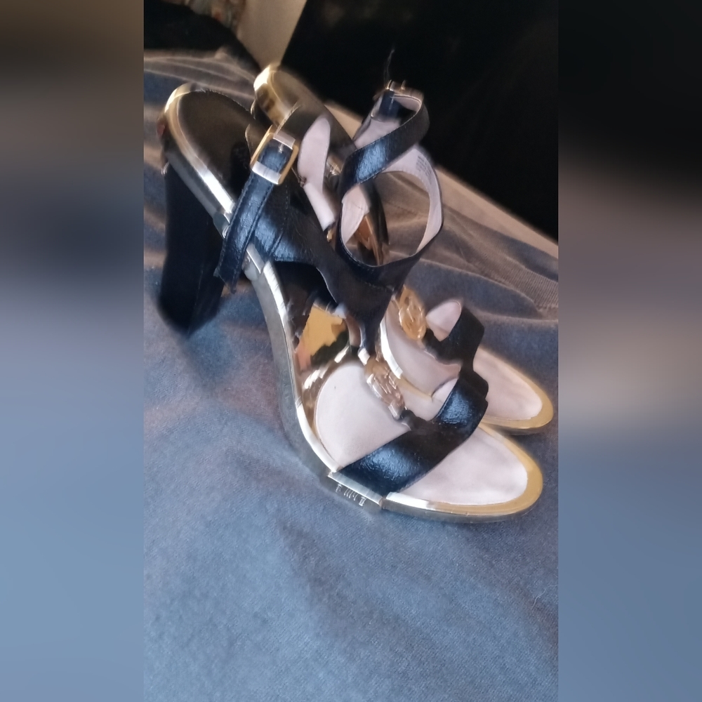 Heels - Picture 2 of 6